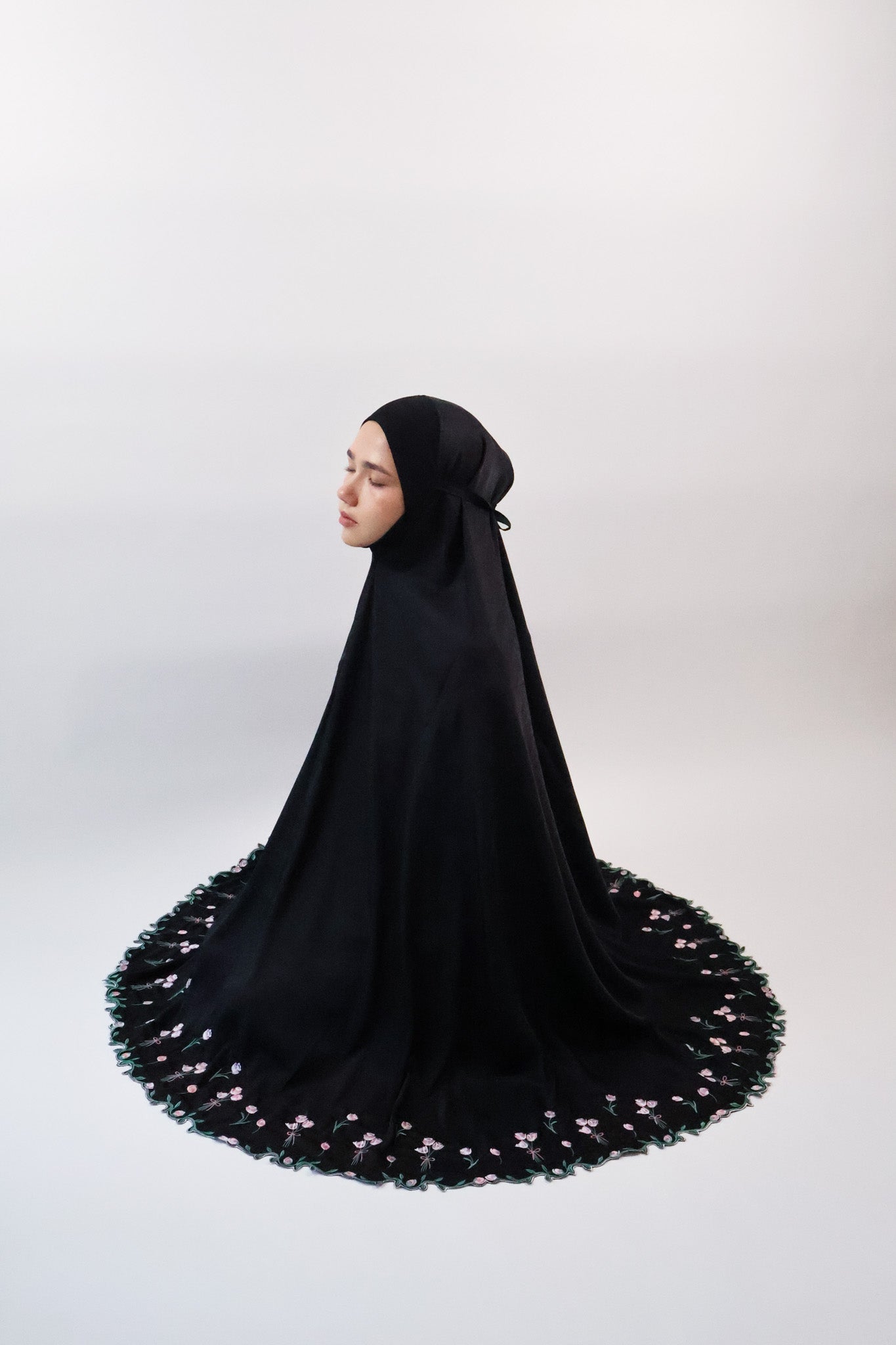 LALÉ Prayer Set - Black