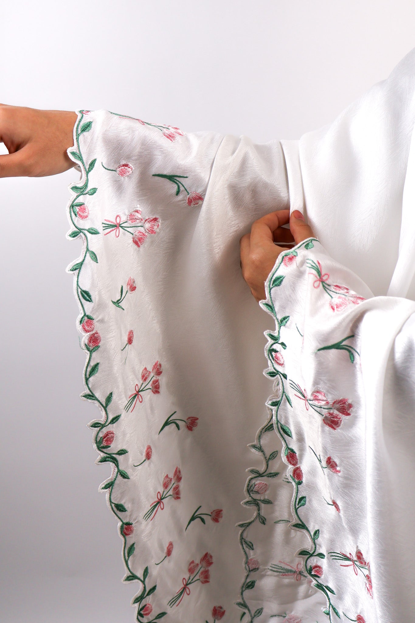 LALÉ Prayer Set - White